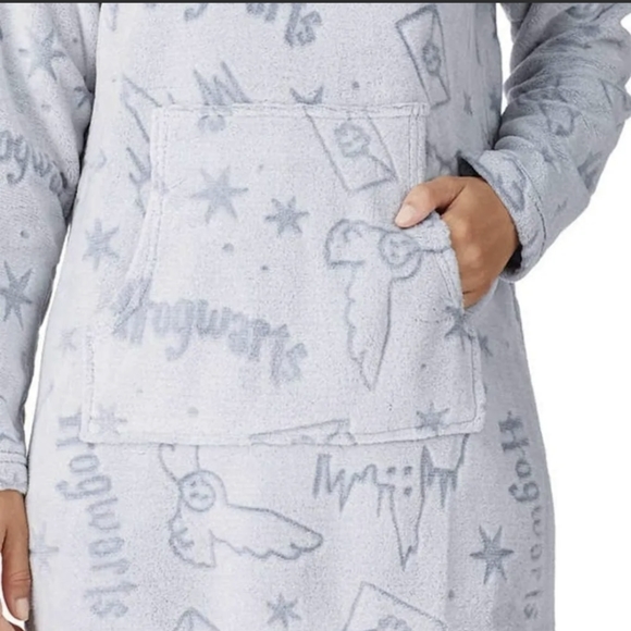 NWT Harry Potter Robe - Picture 4 of 7